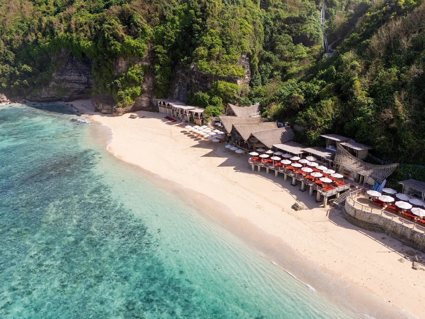 Sundays Beach Club